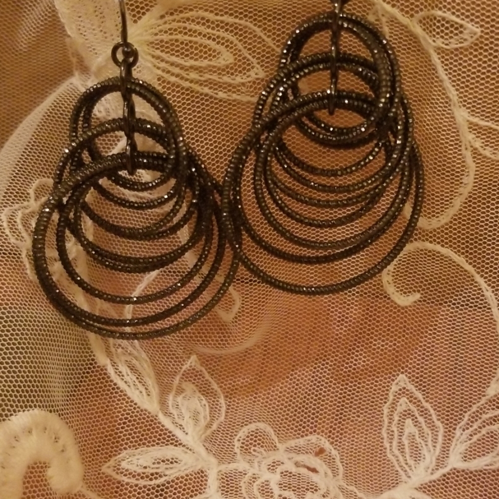 🌟sparkling earrings 🌟